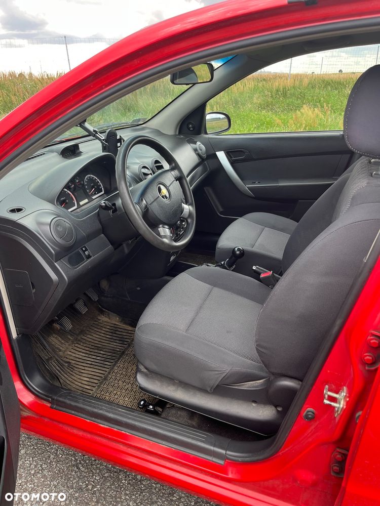 Chevrolet Aveo 1.2 16V Base - 10