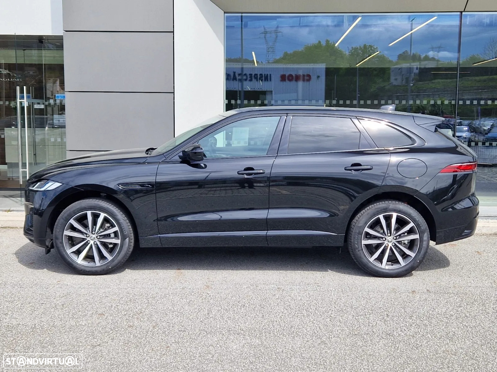 Jaguar F-Pace 2.0 P400e AWD R-Dynamic S - 10