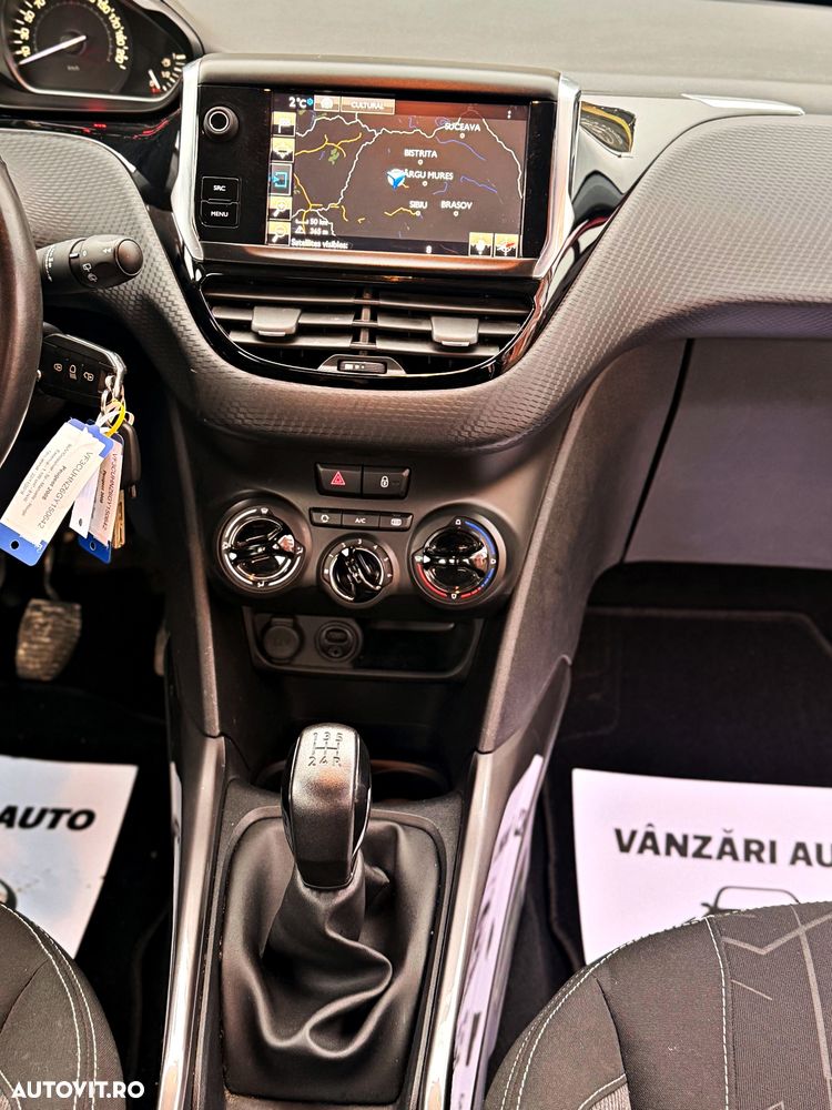 Peugeot 2008 PureTech 82 Style - 18