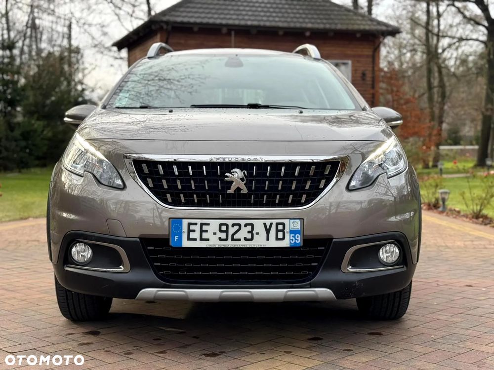 Peugeot 2008 1.2 Pure Tech Style S&S - 5