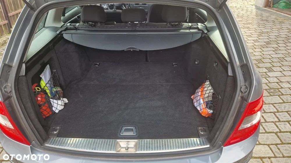 Mercedes-Benz Klasa C 200 CDI DPF BlueEFFICIENCY - 8