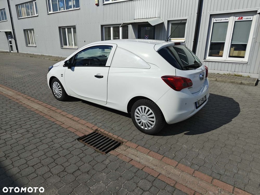 Opel Corsa 1.2 16V Essentia - 4