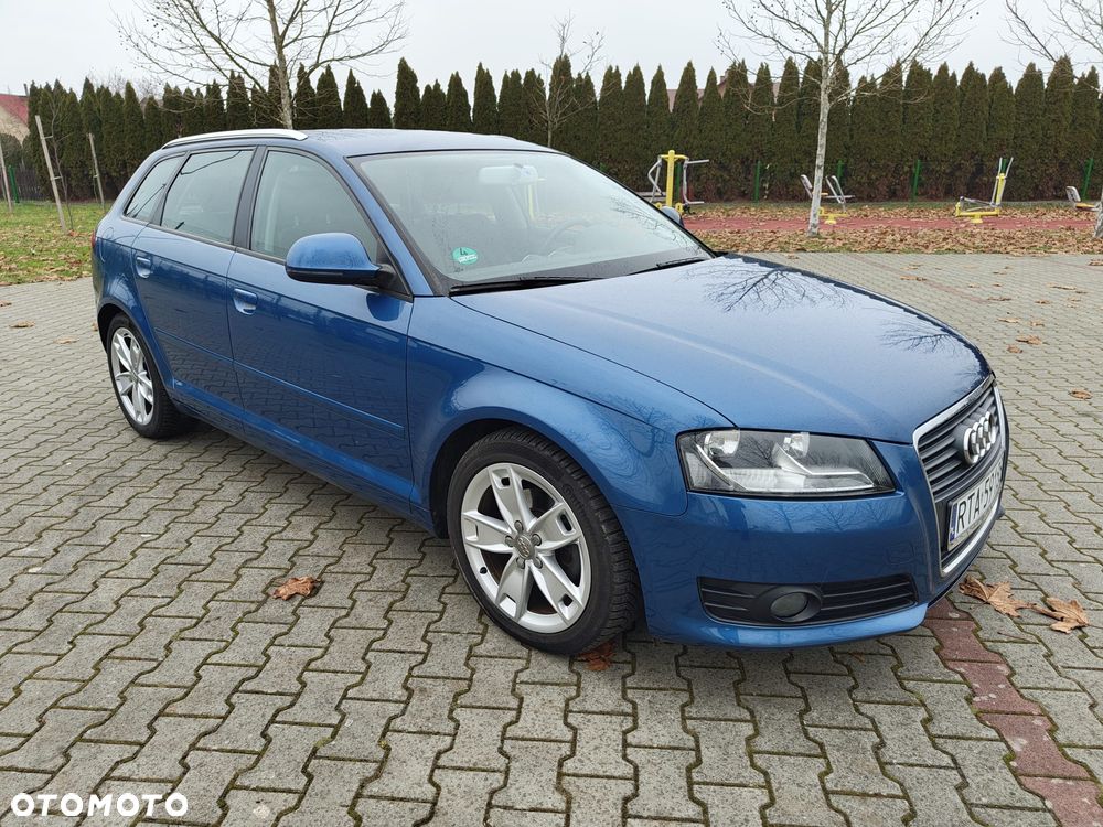 Audi A3 Sportback 2.0 TDI Ambiente - 11