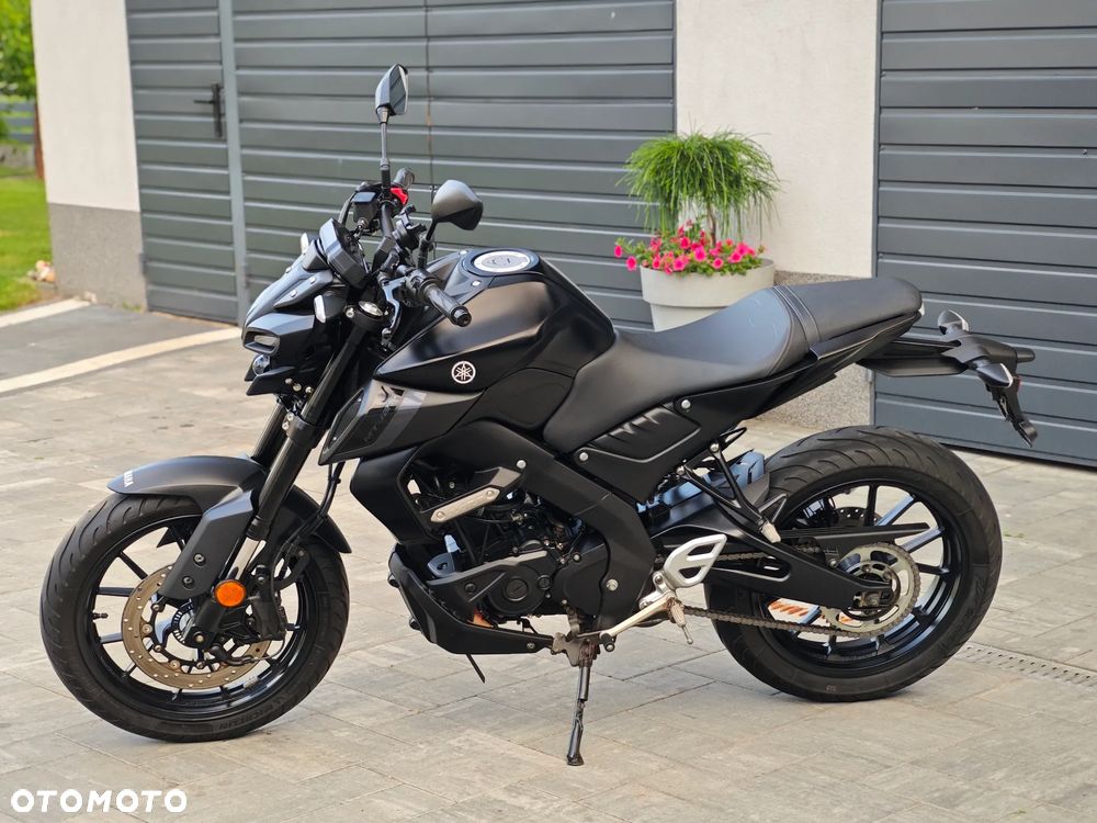 Yamaha MT - 12