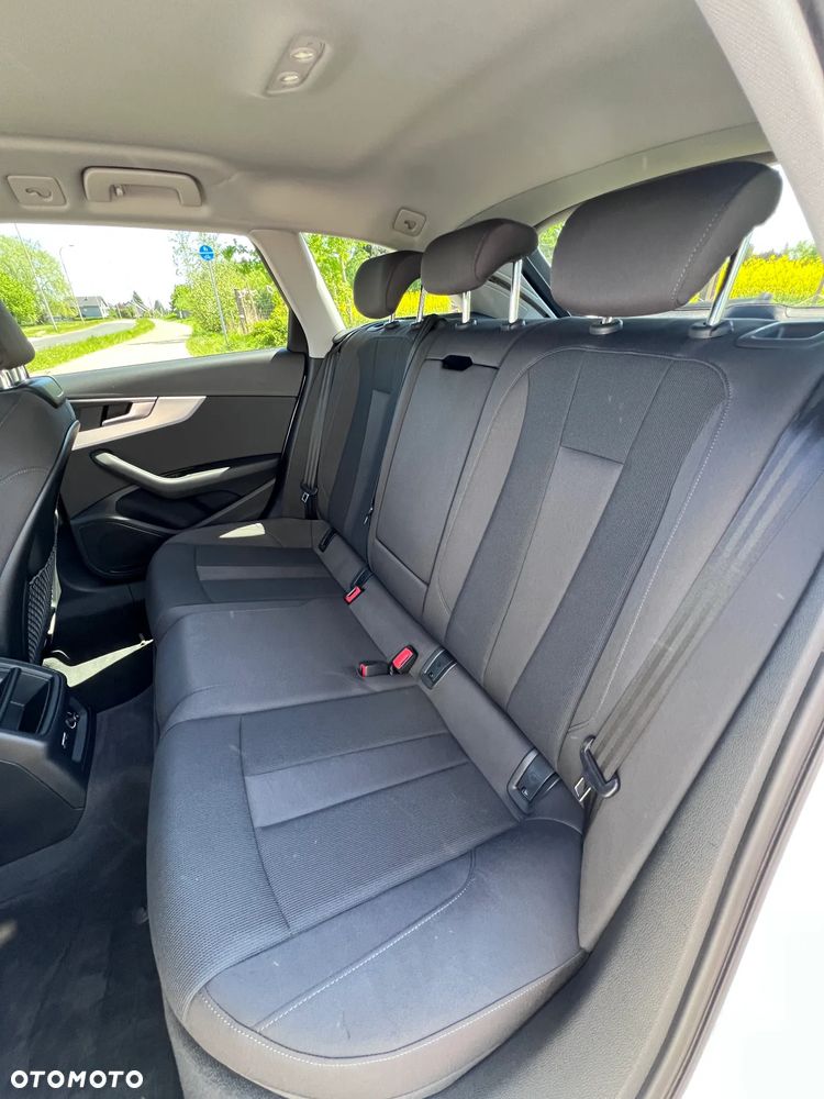 Audi A4 Avant 2.0 TDI DPF clean diesel multitronic Ambiente - 9
