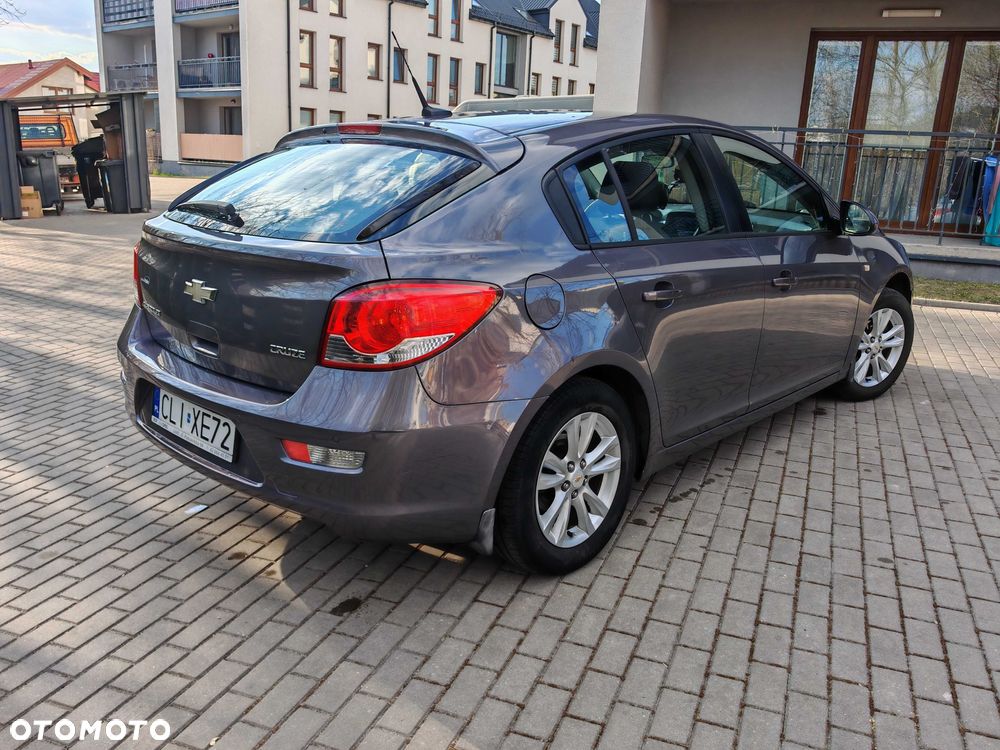 Chevrolet Cruze - 4