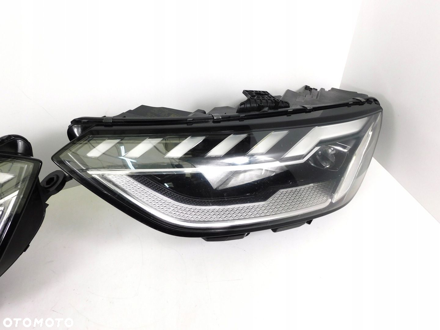 AUDI A4 B9 8W LIFT LAMPA PRAWA LEWA MATRIX - 6