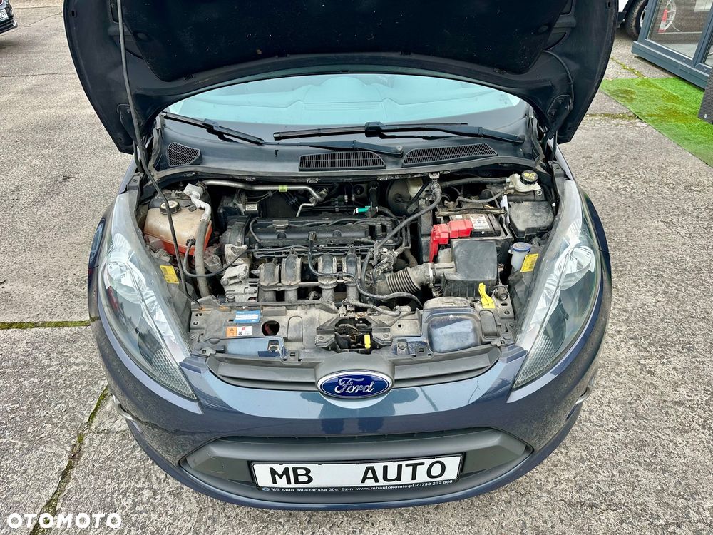 Ford Fiesta 1.25 Champions Edition - 27