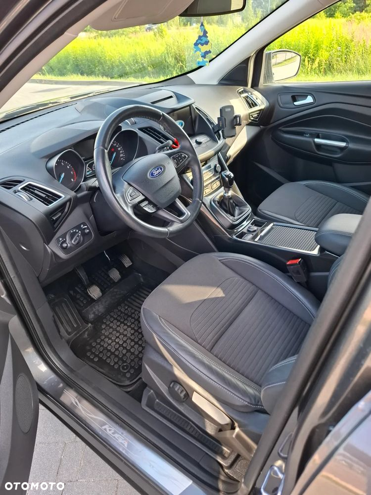 Ford Kuga 1.5 EcoBoost 2x4 Titanium - 5