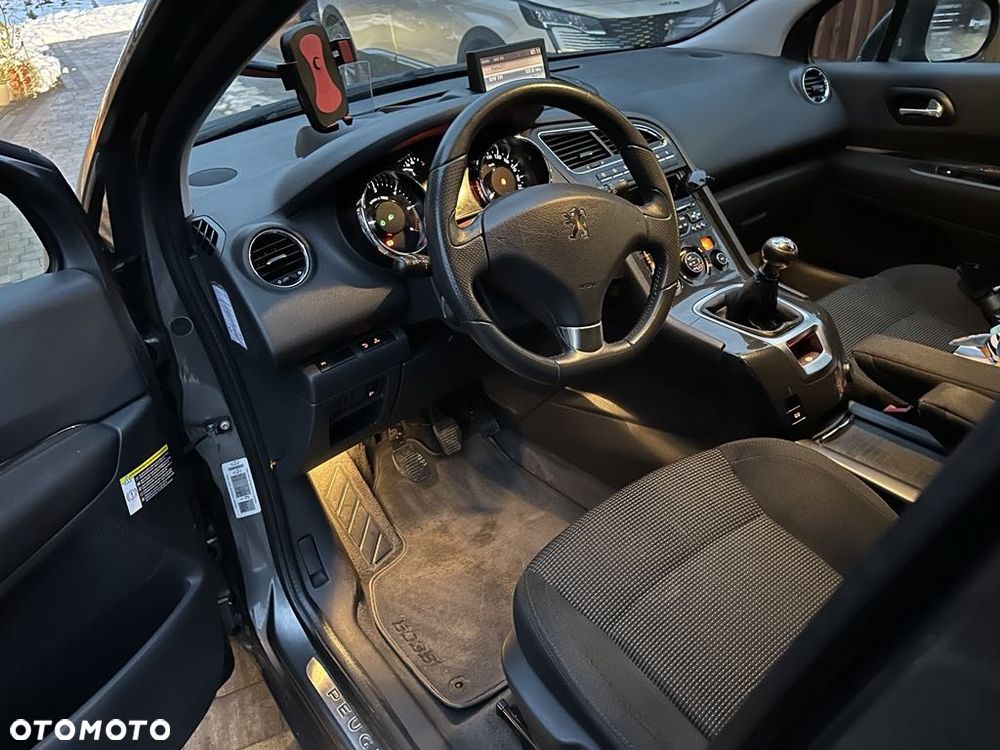 Peugeot 5008 - 1