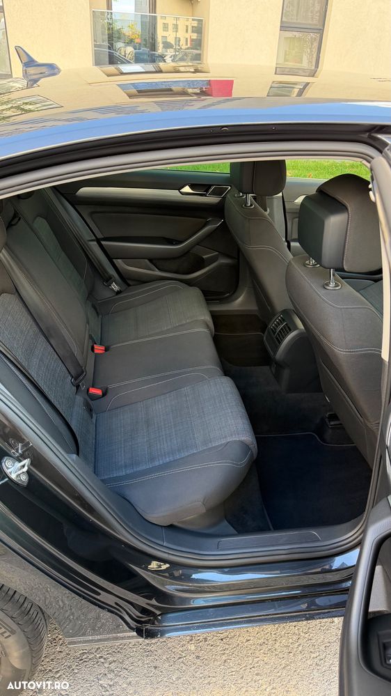 Volkswagen Passat 2.0 TDI SCR DSG Business - 16