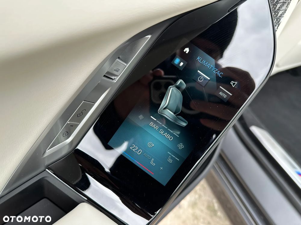 BMW Seria 7 M760e PHEV xDrive Individual Edition sport - 23