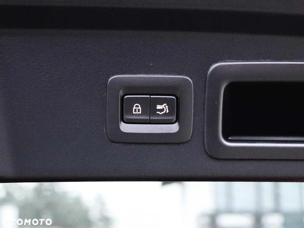 Mazda CX-30 2.0 mHEV Hikari 2WD - 38