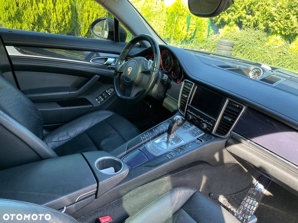 Porsche Panamera 4 PDK - 10