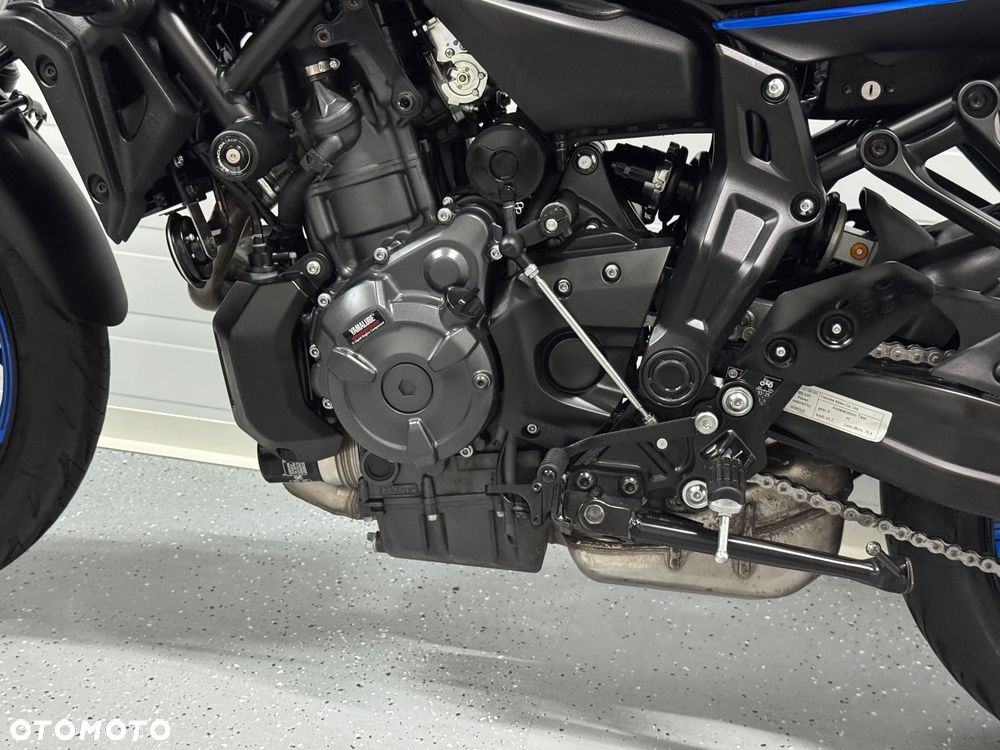 Yamaha MT - 24
