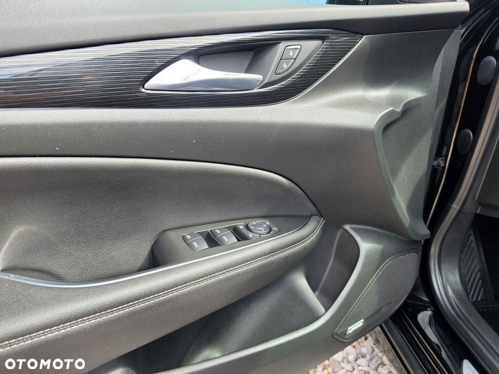 Opel Insignia 1.6 Exclusive - 25