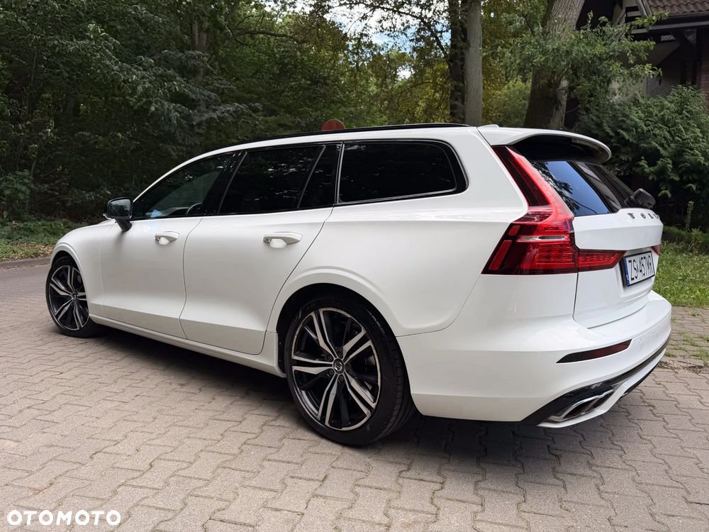 Volvo V60 B5 B R-Design - 8