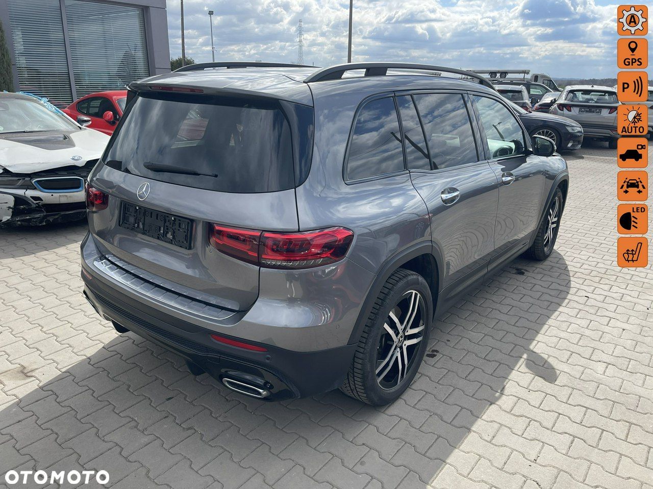 Mercedes-Benz GLB 250 8G-DCT AMG Line - 1