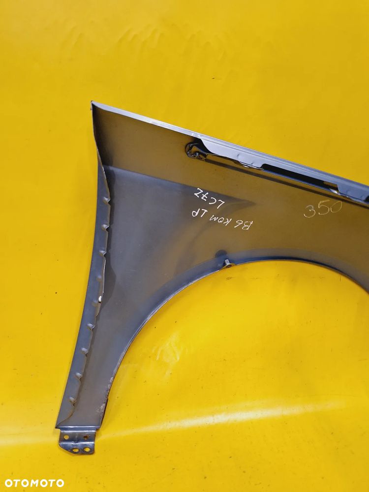 BŁOTNIK LEWY PRZÓD PRZEDNI VW PASSAT B6 LAK: LC7Z NR350 - 9