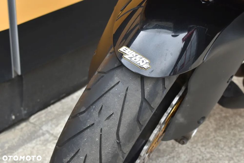 Kawasaki ZX - 24