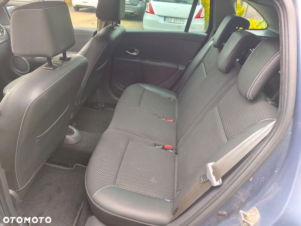 Renault Clio 1.2 16V TCE Luxe - 13