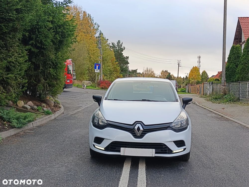 Renault Clio (Energy) dCi 90 Start & Stop INTENS - 23