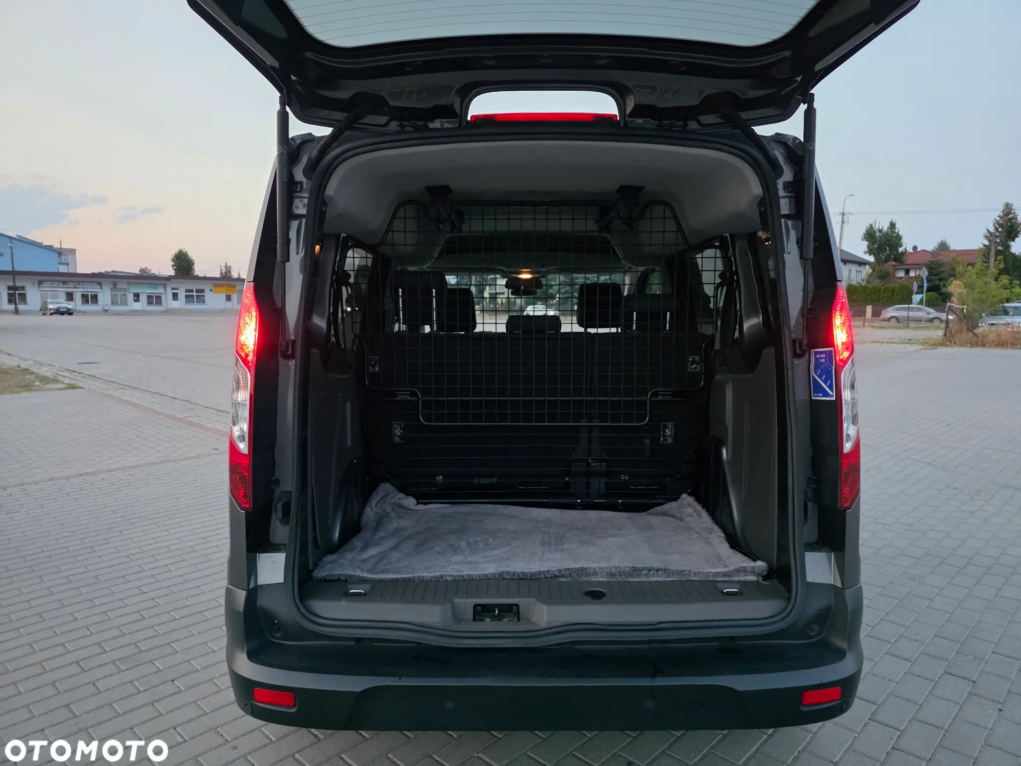 Ford Transit Connect 240 L2 Autm Trend - 18