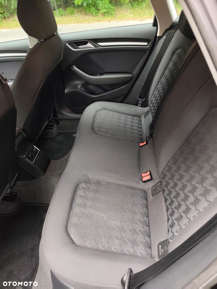 Audi A3 Sportback 1.6 TDI (clean diesel) S line Sportpaket - 7