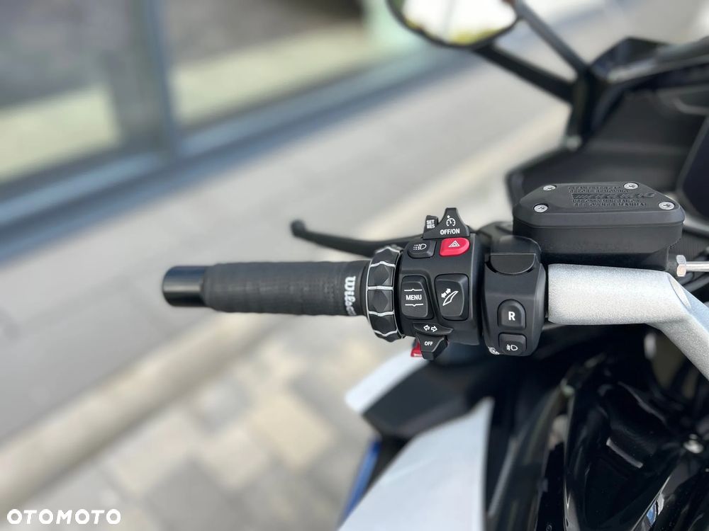 BMW K - 19