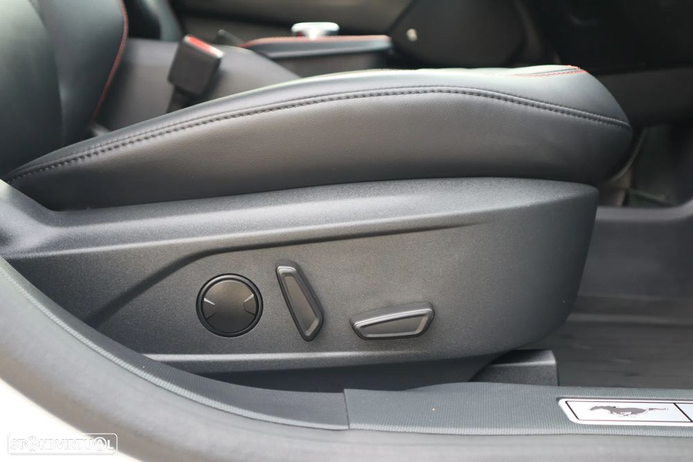 Ford Mustang Mach-E Premium AWD - 27