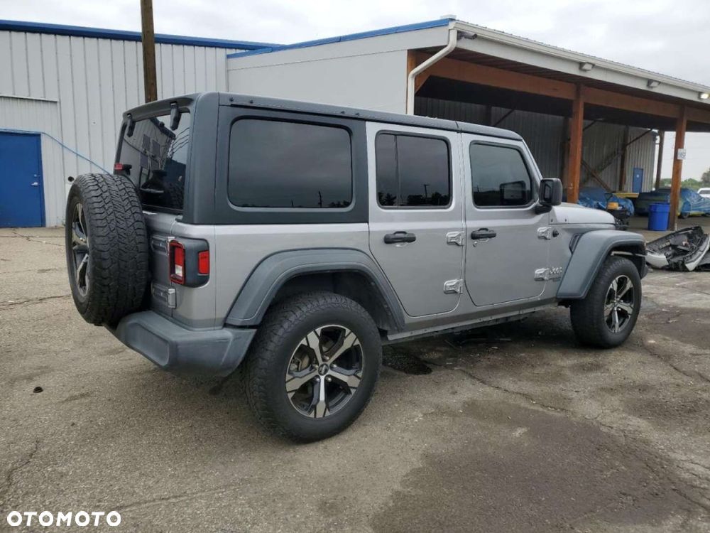 Jeep Wrangler - 4