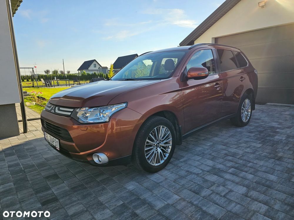 Mitsubishi Outlander 2.0 Intense + CVT - 10