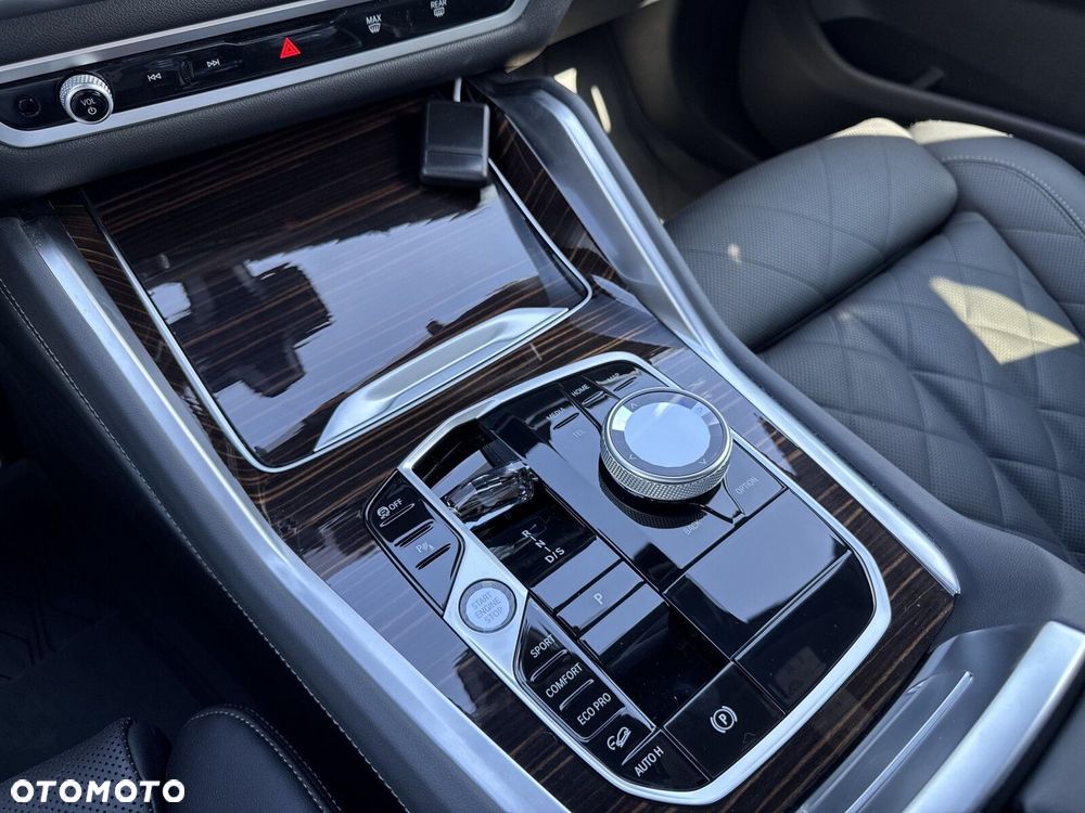 BMW X6 xDrive40d mHEV - 17