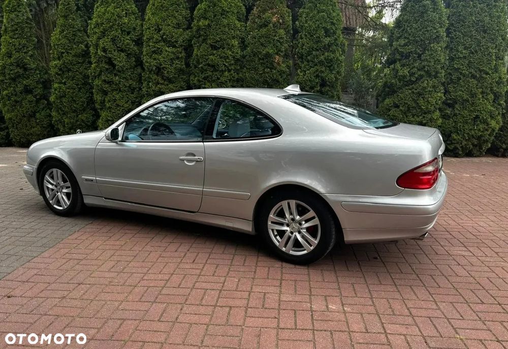 Mercedes-Benz CLK - 6