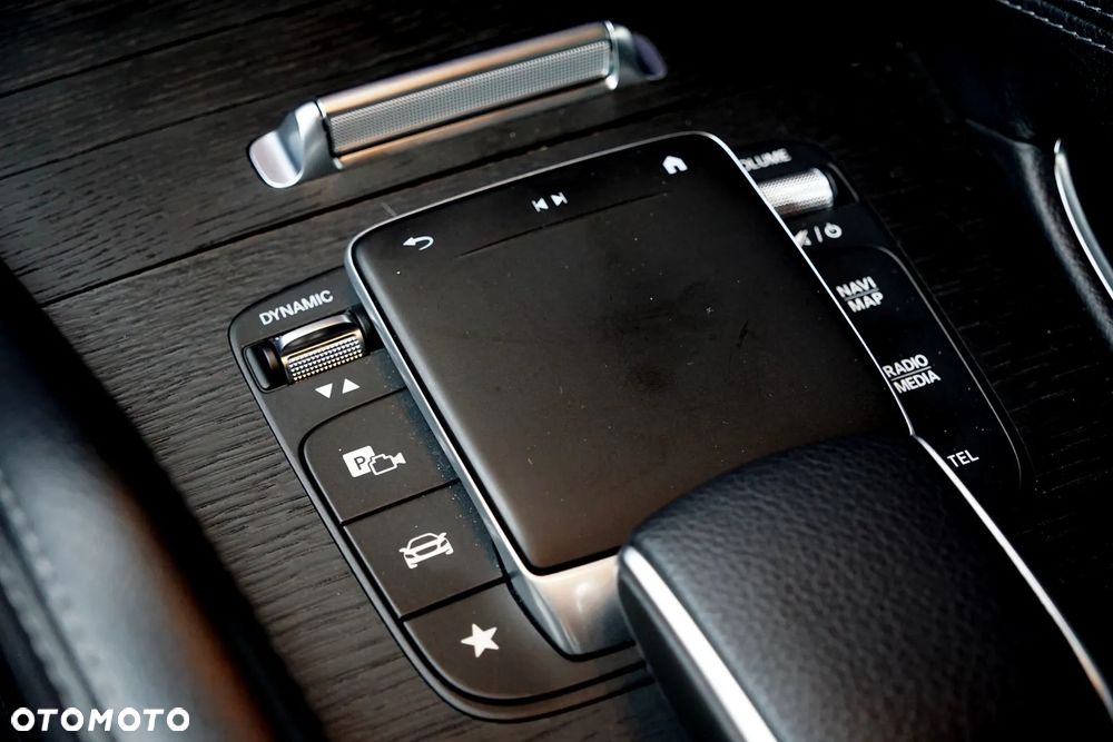 Mercedes-Benz GLE 300 d 4Matic 9G-TRONIC AMG Line - 37