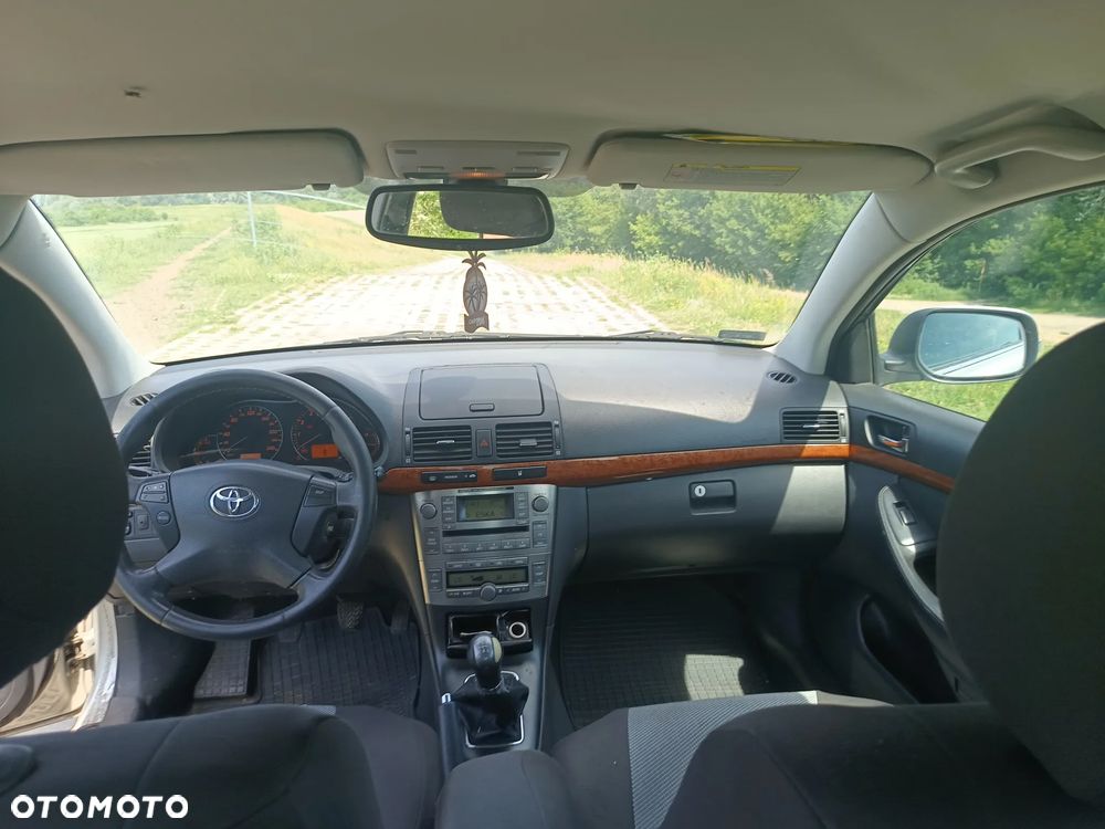 Toyota Avensis 2.0 VVT-i Prestige - 4