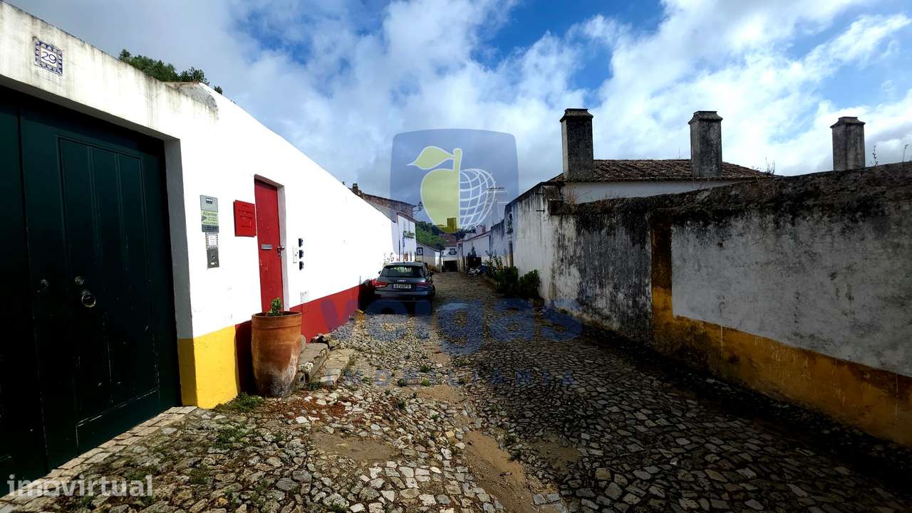 Moradia com Pequena Piscina nas Muralhas de Óbidos - Grande imagem: 3/38