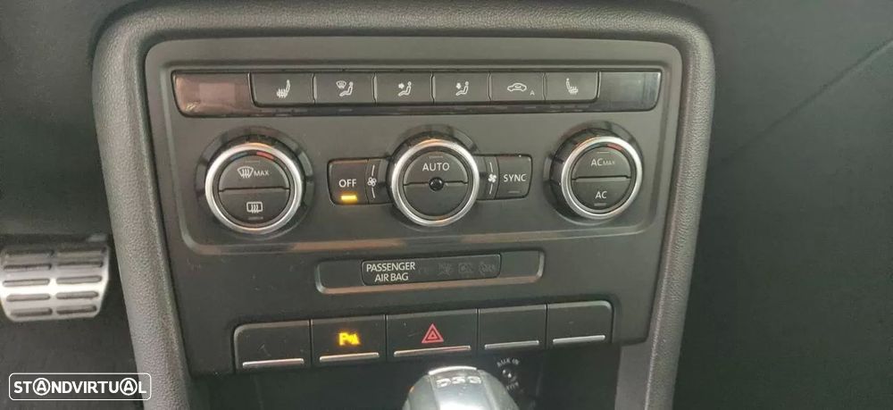 VW New Beetle 2.0 TSI Sport DSG - 38