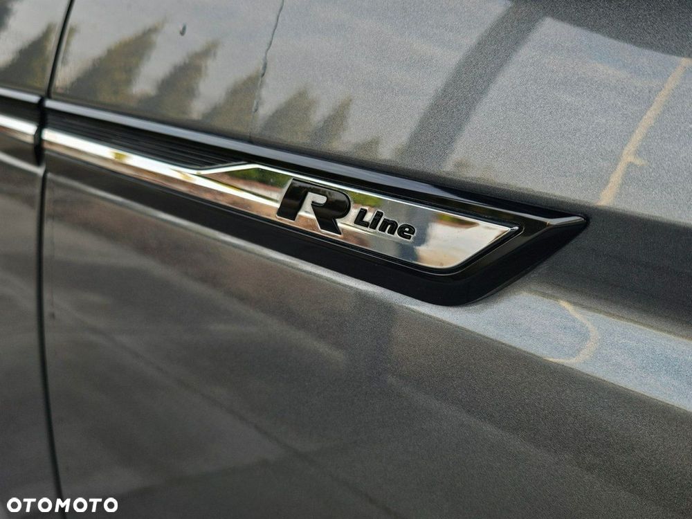 Volkswagen Touran - 12