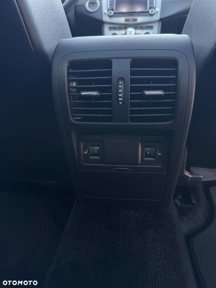 Volkswagen Passat 2.0 TDI Highline DSG - 16