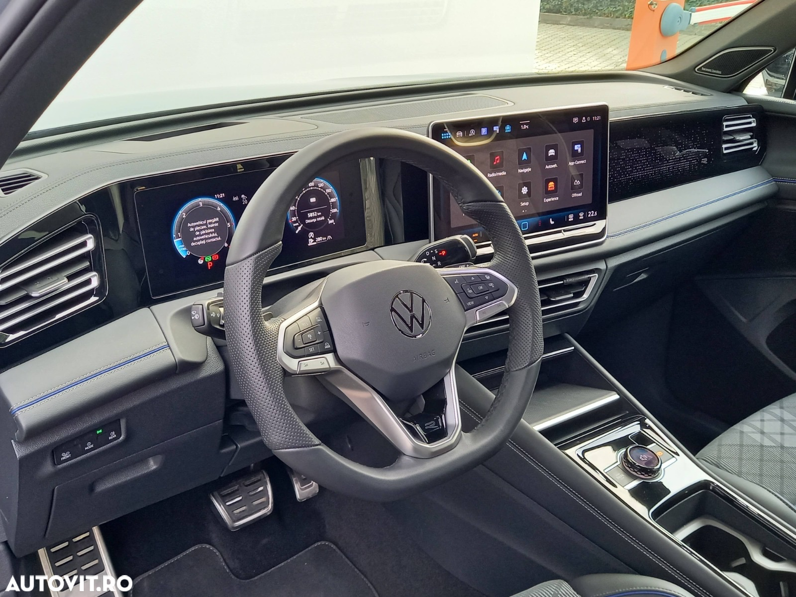 Volkswagen Tiguan 2.0 TDI DSG 4Motion R-Line - 29