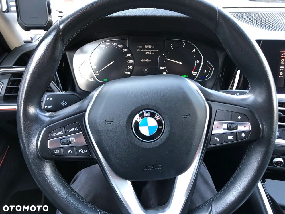 BMW Seria 3 318d MHEV Advantage - 11