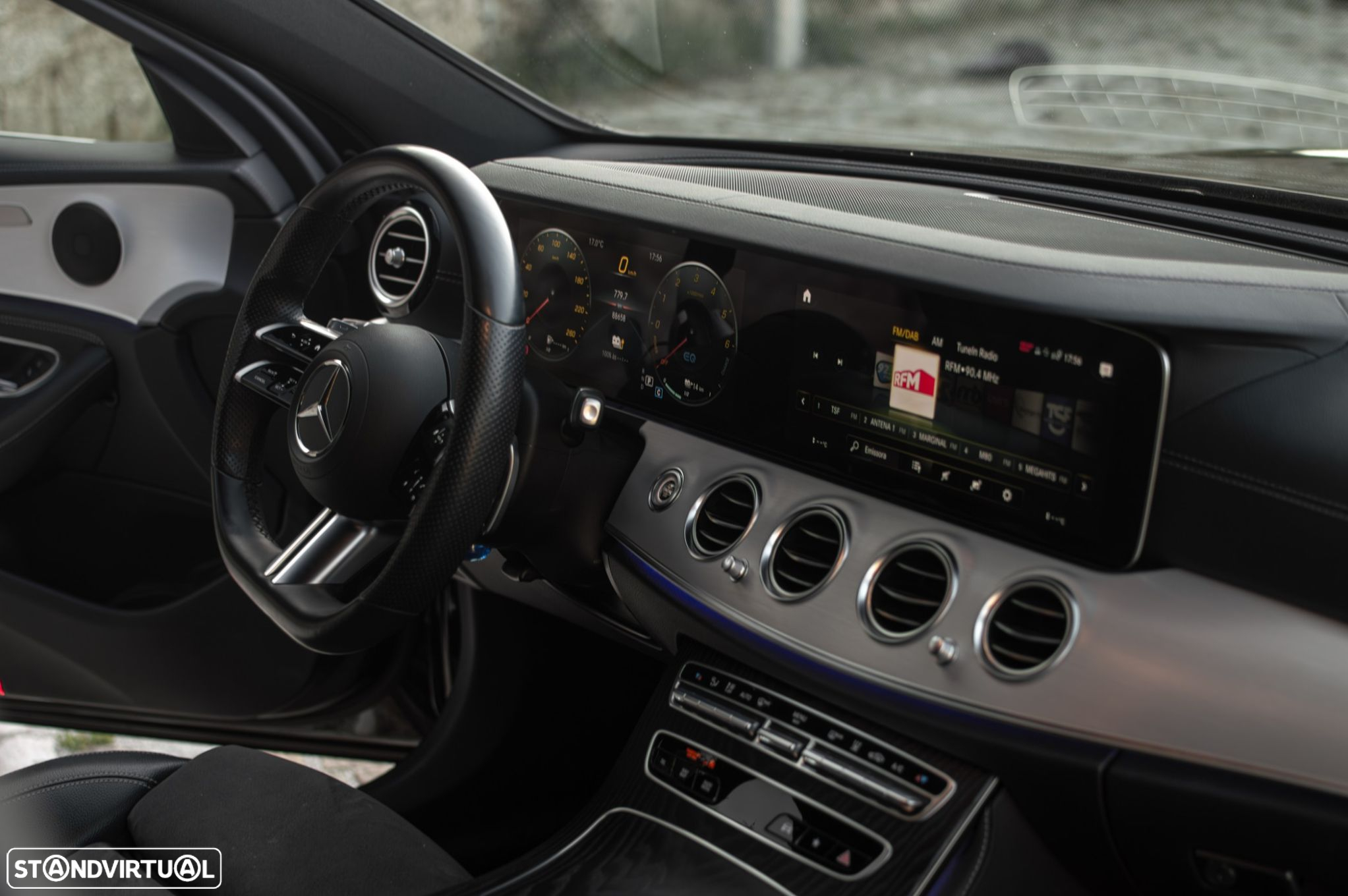 Mercedes-Benz E 300 - 21