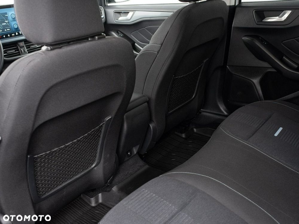 Ford Focus - 23