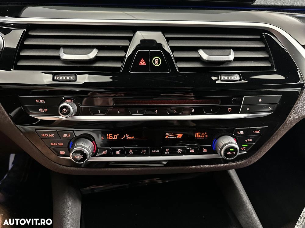 BMW Seria 5 530d xDrive AT - 18