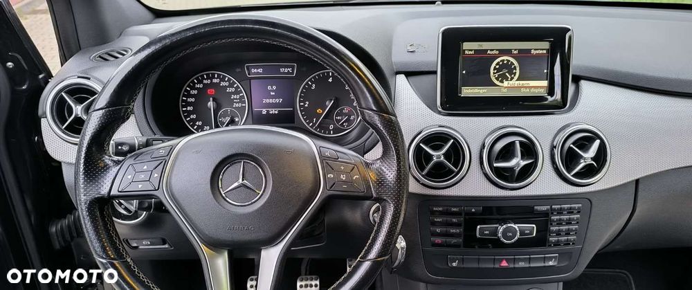 Mercedes-Benz Klasa B 200 CDI (BlueEFFICIENCY) - 31