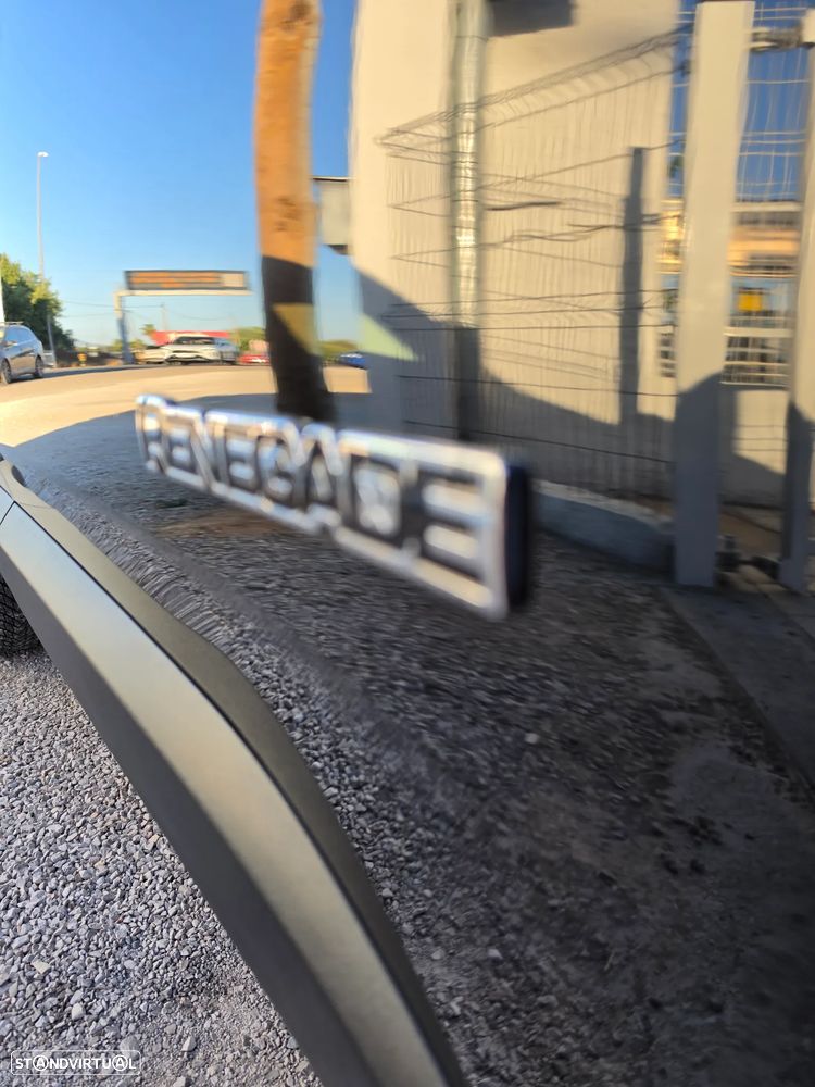 Jeep Renegade 1.3 T-GDI 4xe Auto Upland - 37