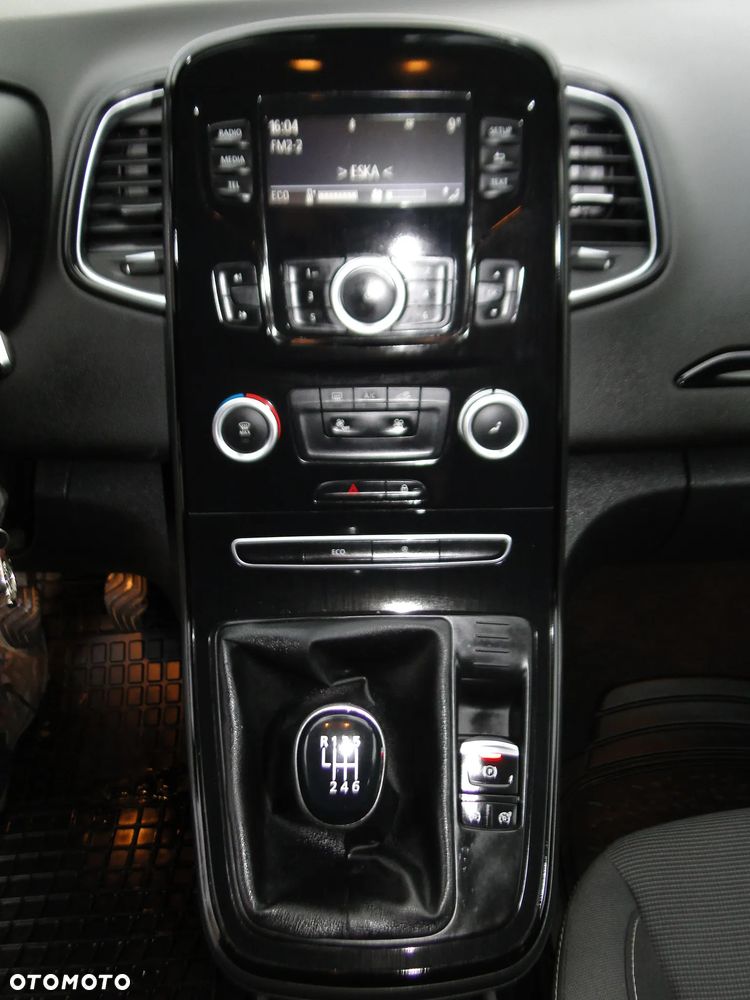 Renault Scenic - 17