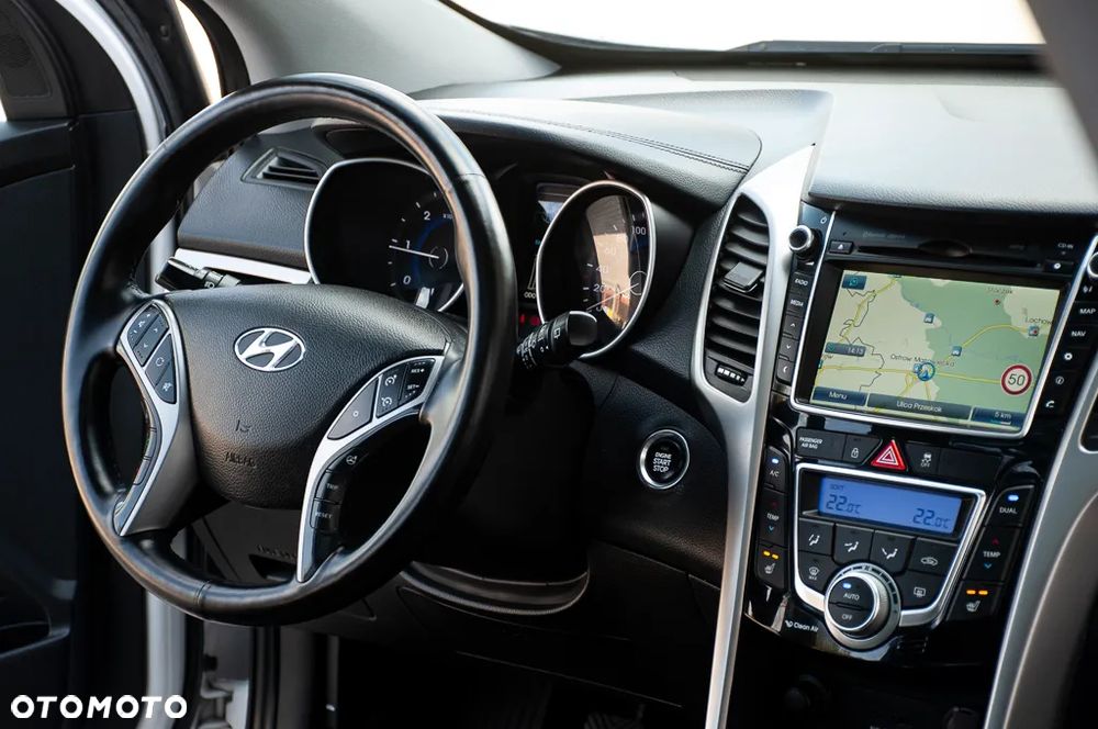 Hyundai i30 blue 1.6 CRDi Trend - 17