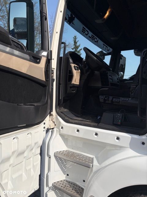 MAN TGX - 8